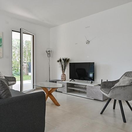 T3 Neuf - C13 - Jardin-Terrasse Et Piscine - Acces Direct Plages Et Centre Village Saint-Cyr-sur-Mer Exteriér fotografie